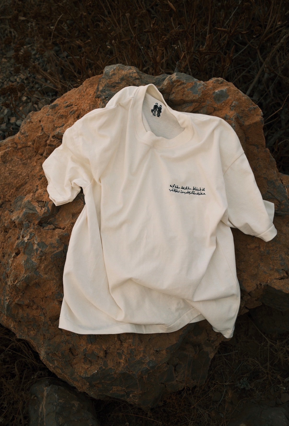 "Auf den ersten Blick" - Tshirt Unisex creme