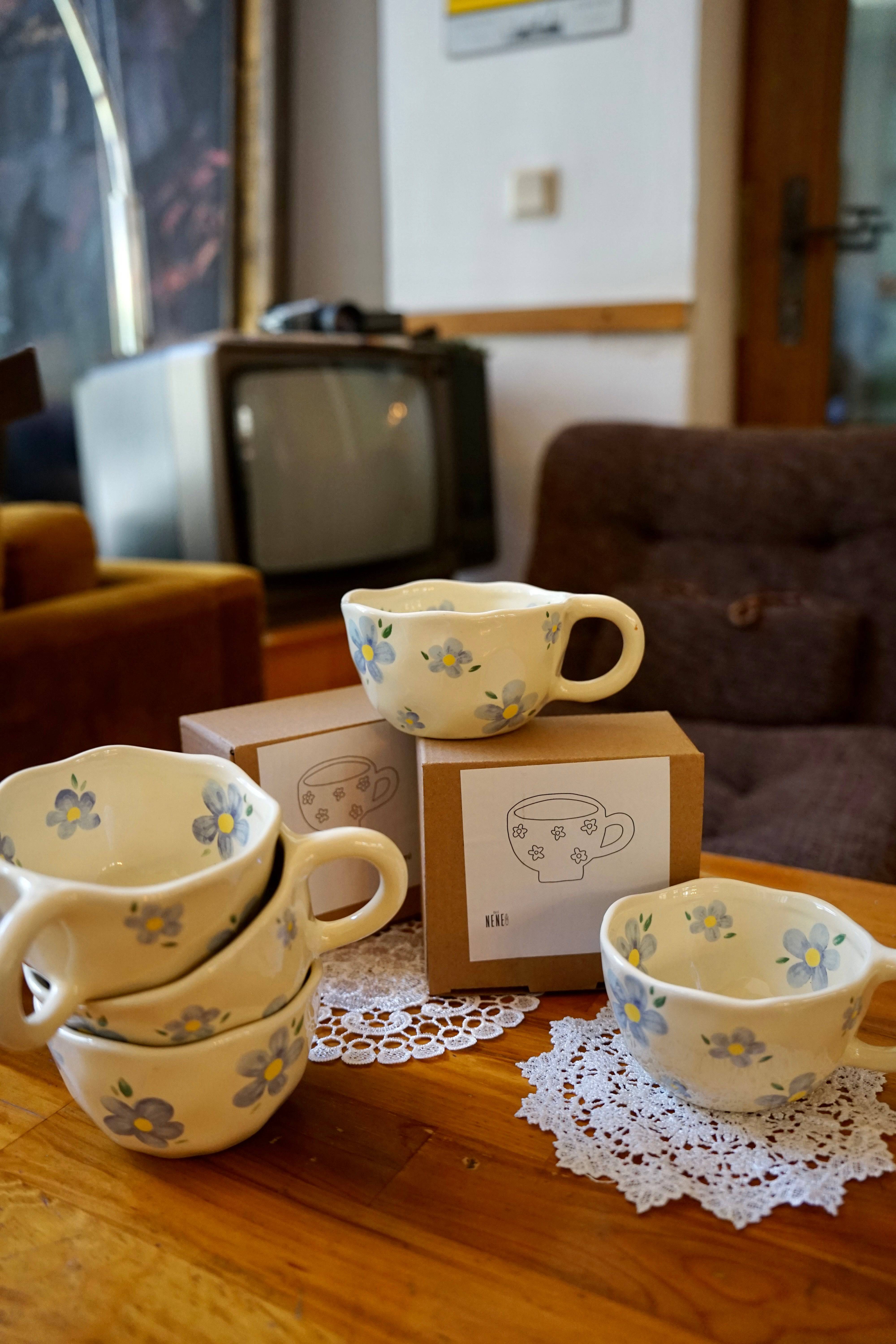 NENE´s Tasse © mit blauen Blumenmuster - DEDE loves NENE