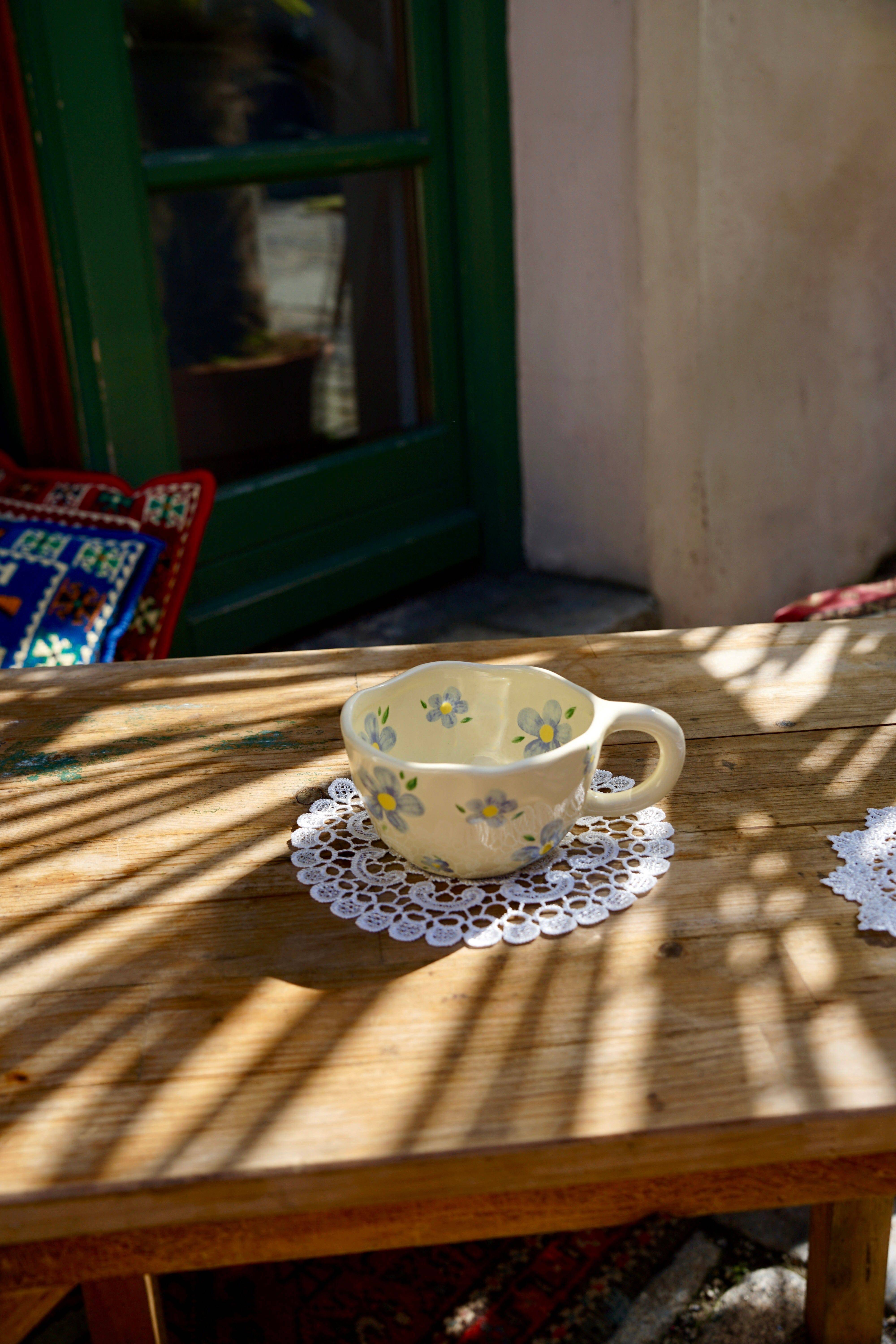 NENE´s Tasse © mit blauen Blumenmuster - DEDE loves NENE