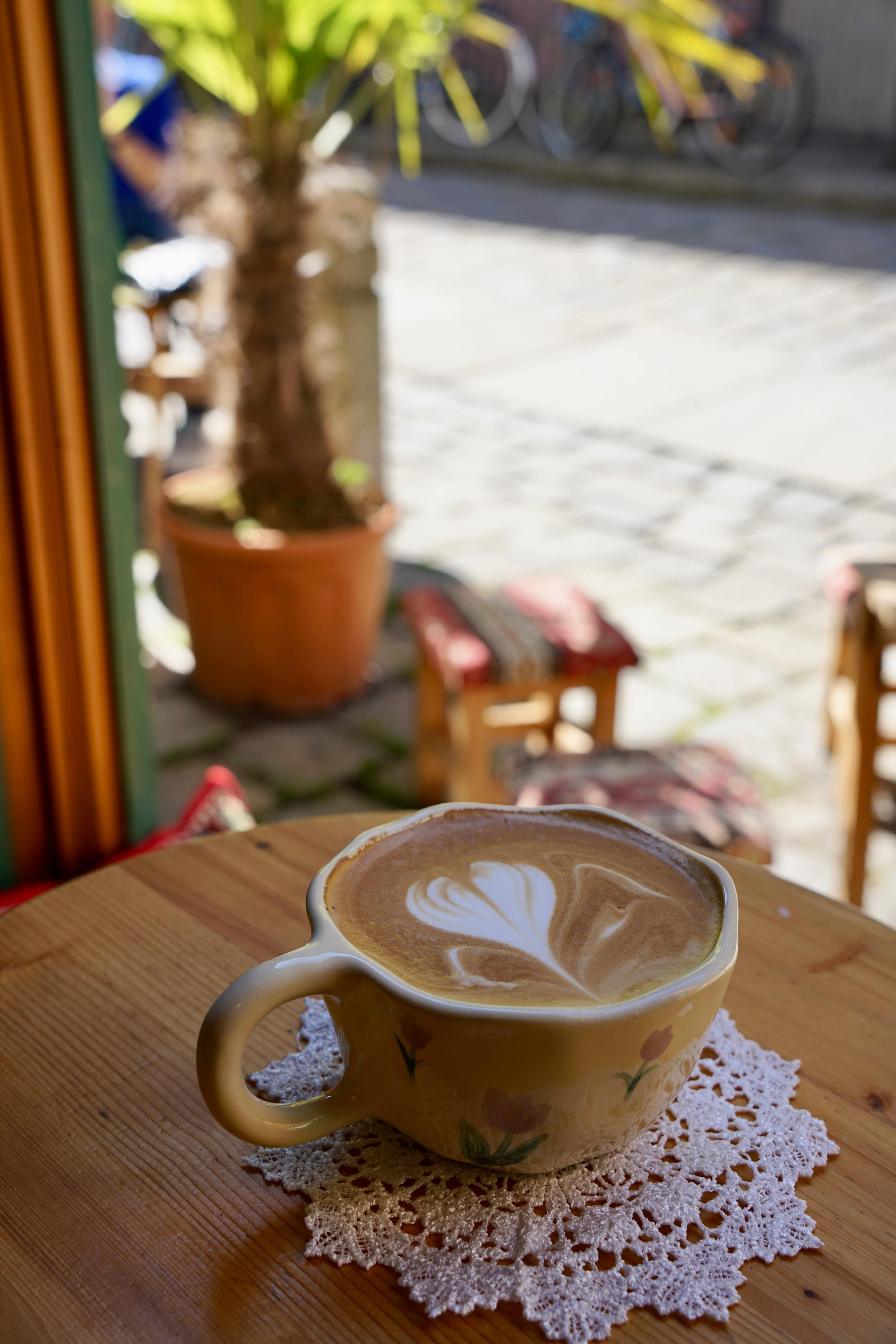 NENE´s Tasse © mit lila Tulpenmuster - DEDE loves NENE