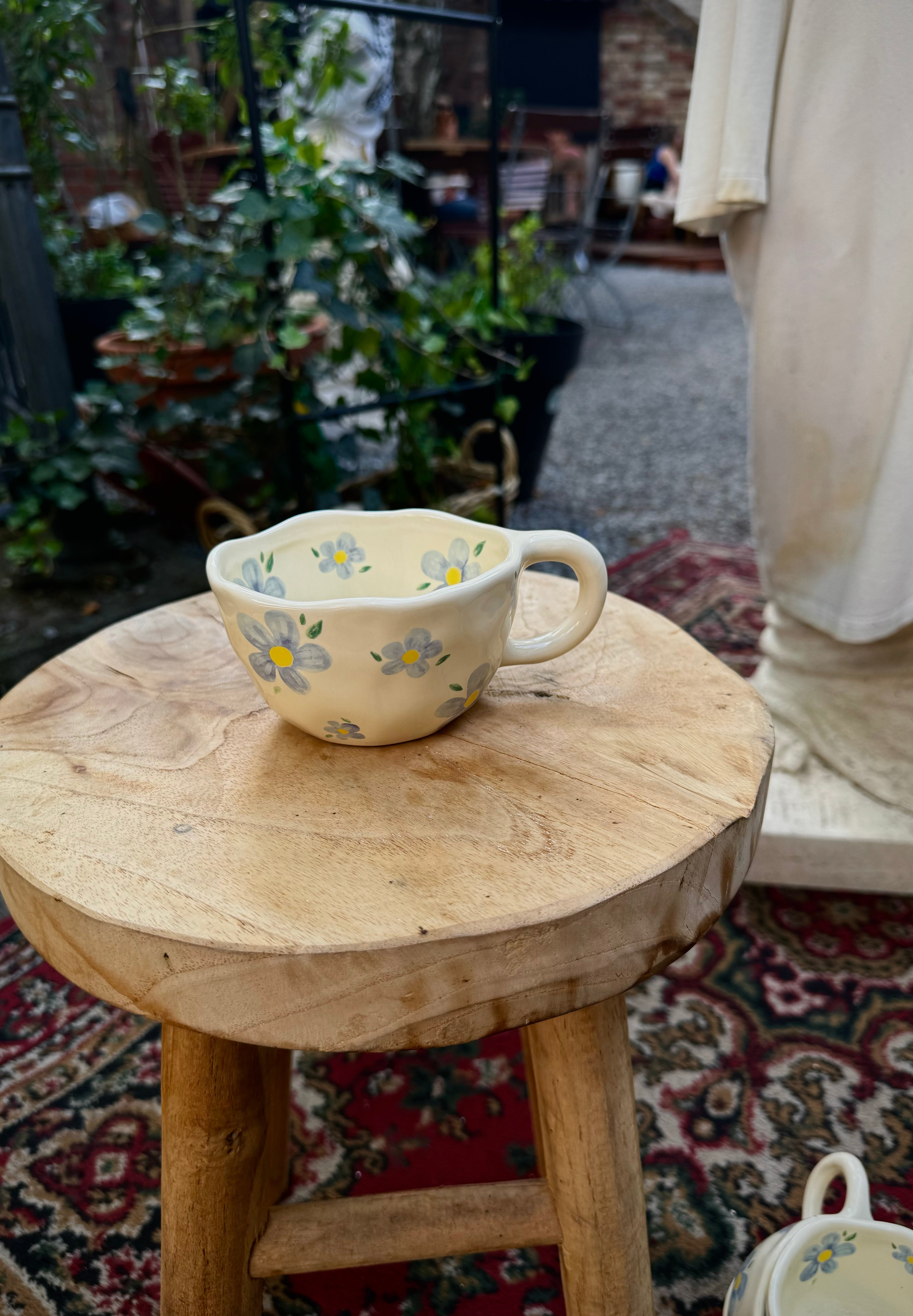 NENE´s Tasse © mit blauen Blumenmuster - DEDE loves NENE